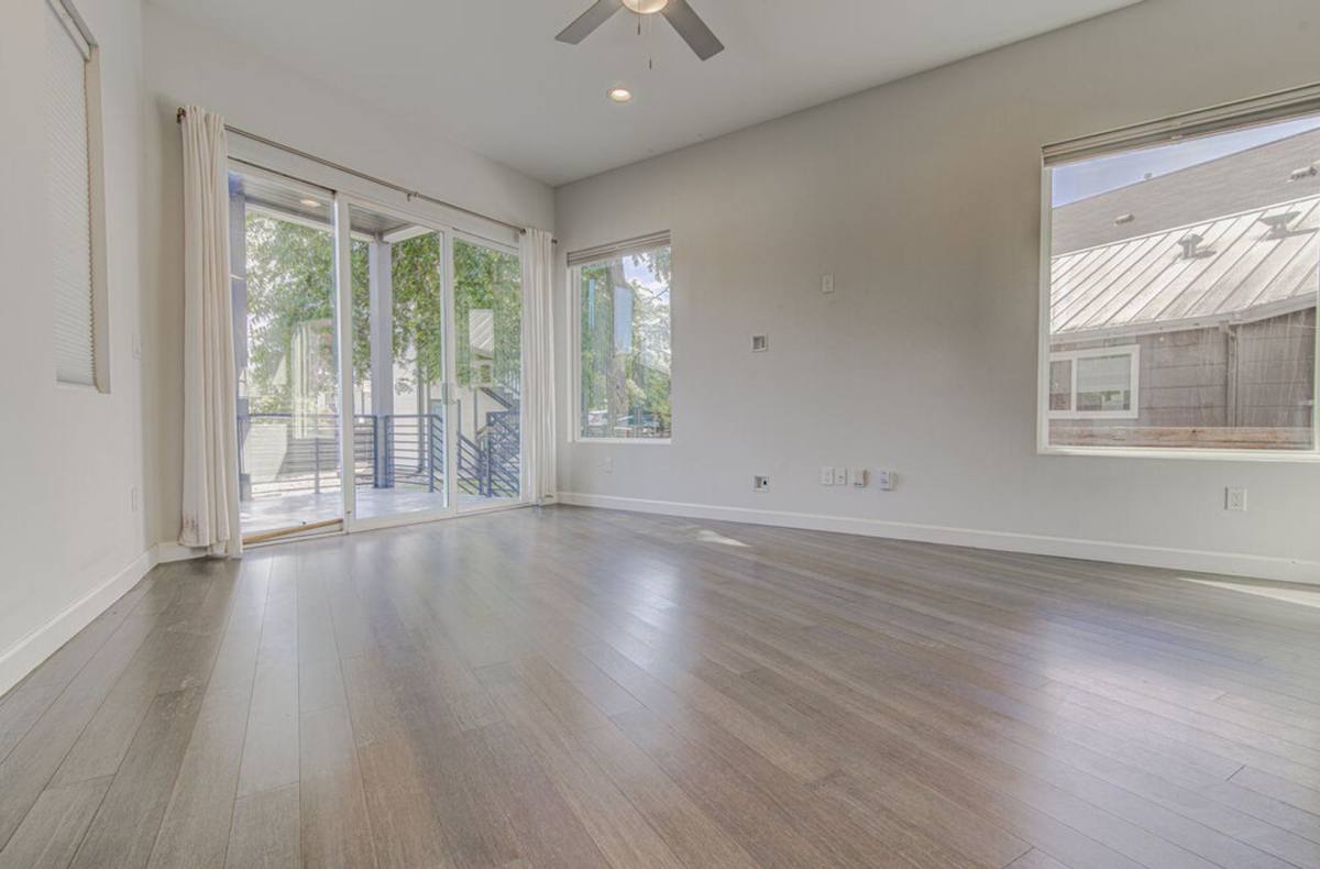 Apartment for rent at 2406 E 16th St, Austin, TX 78702