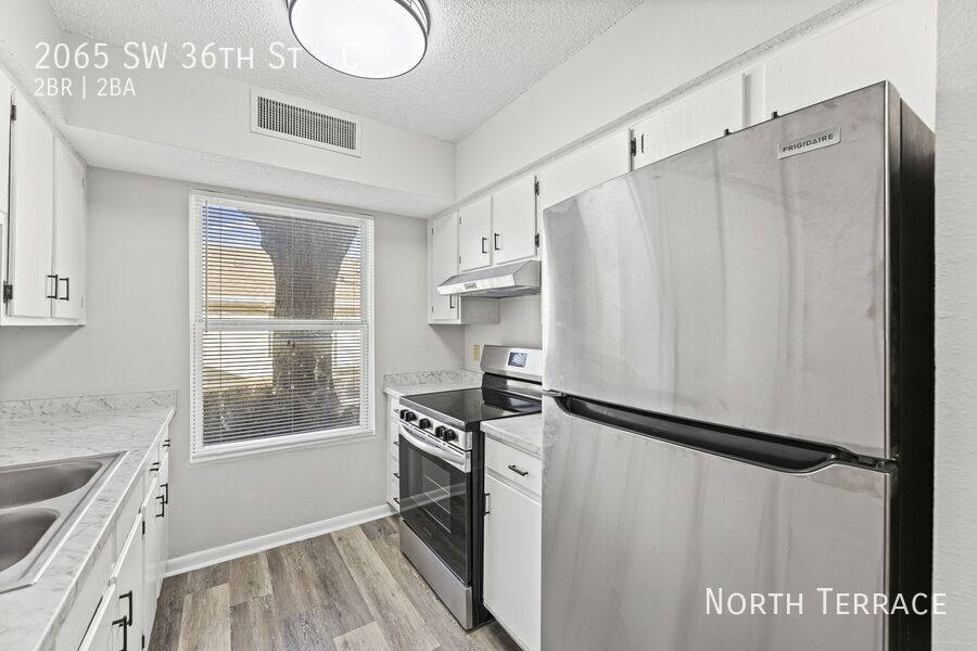 Townhouse for rent at 2065 SW 36th St #C, Topeka, KS 66611