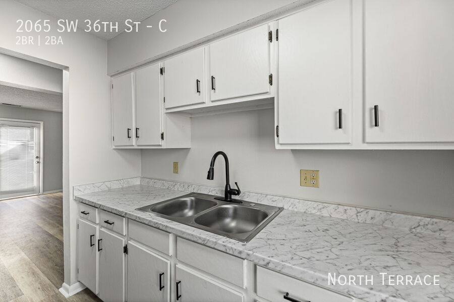 Townhouse for rent at 2065 SW 36th St #C, Topeka, KS 66611