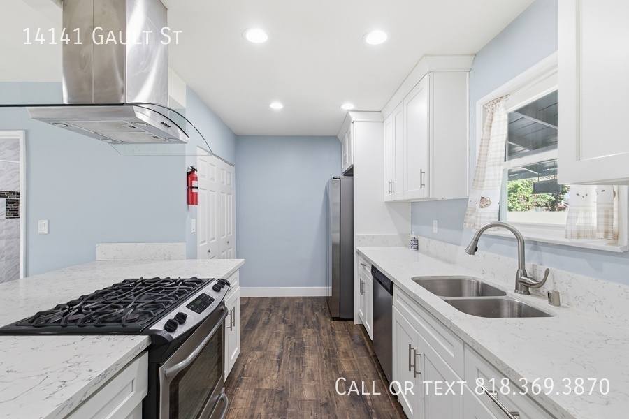 House for rent at 14141 Gault St, Van Nuys, CA 91405