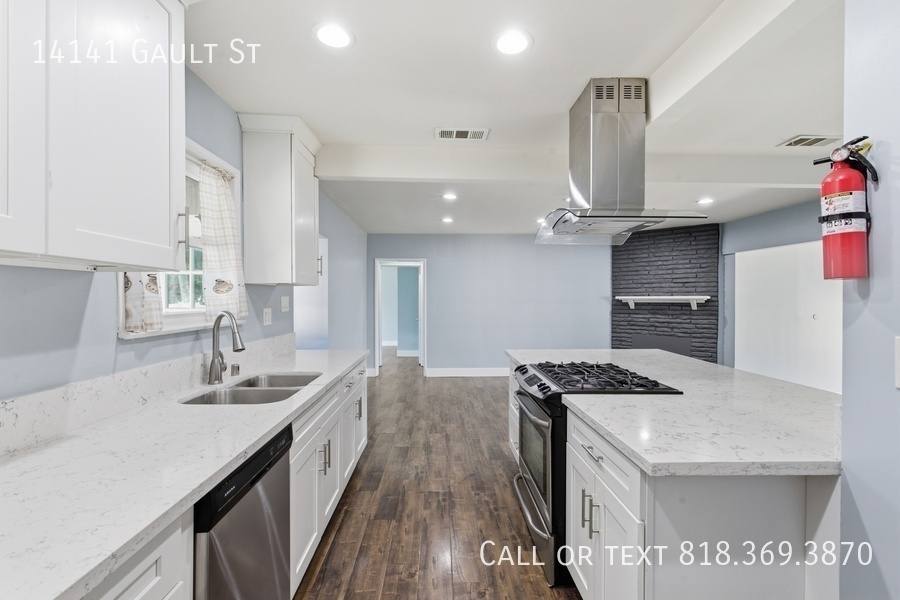 House for rent at 14141 Gault St, Van Nuys, CA 91405