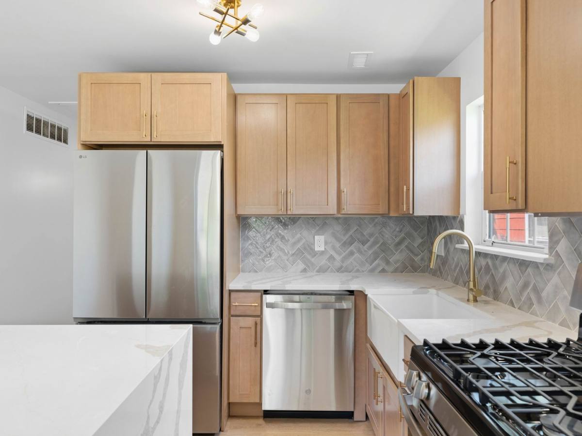 House for rent at 8117 Stow Rd, Pennsauken, NJ 08110