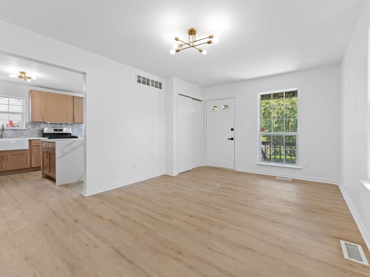 House for rent at 8117 Stow Rd, Pennsauken, NJ 08110