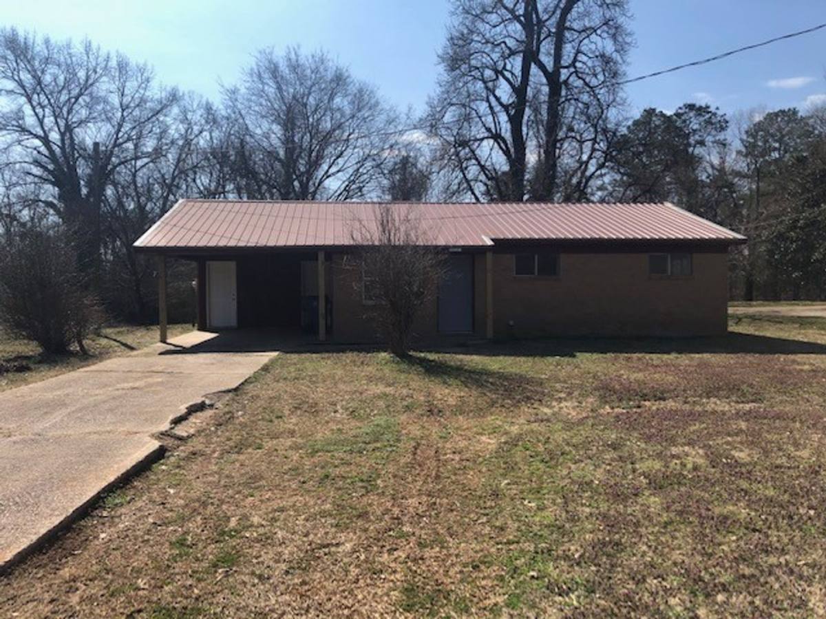 House for rent at 359 Clark St, Pontotoc, MS 38863