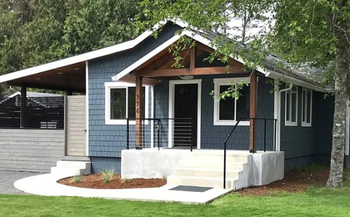 House for rent at 596 N Larch St, Cannon Beach, OR 97110