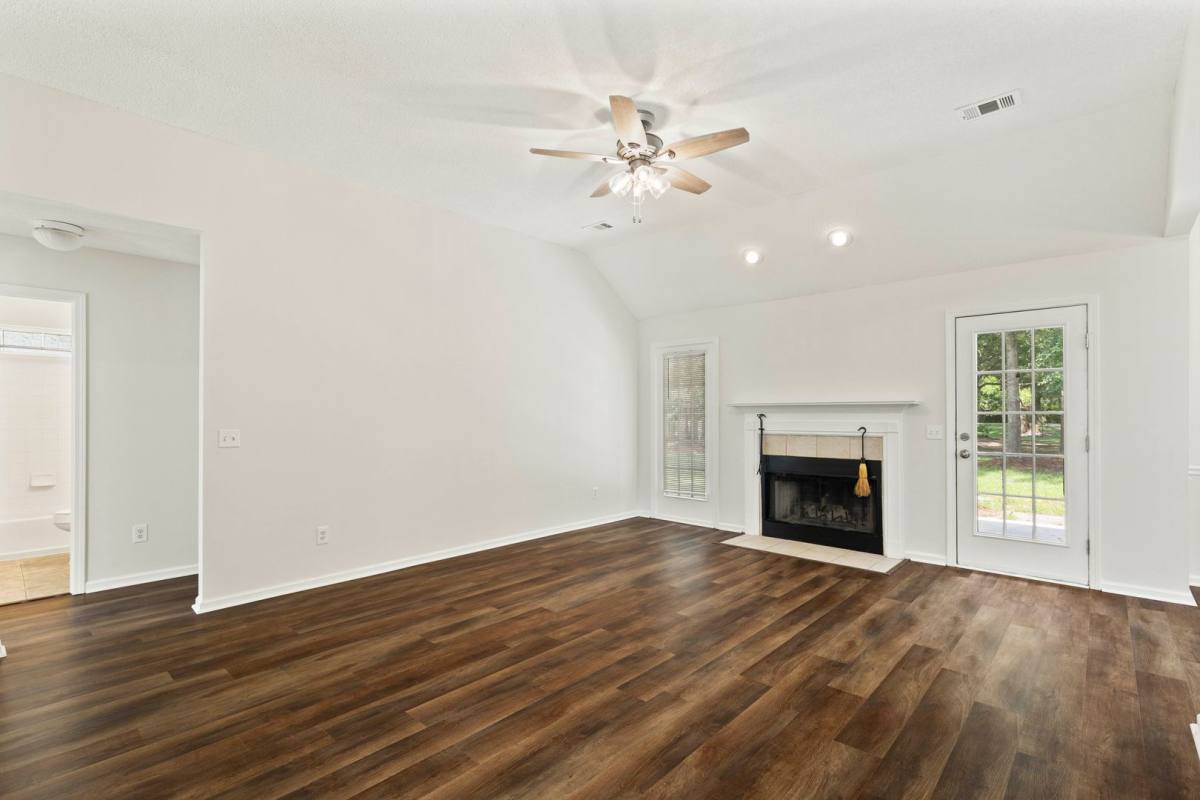 House for rent at 371 Marshview Dr, Richmond Hill, GA 31324