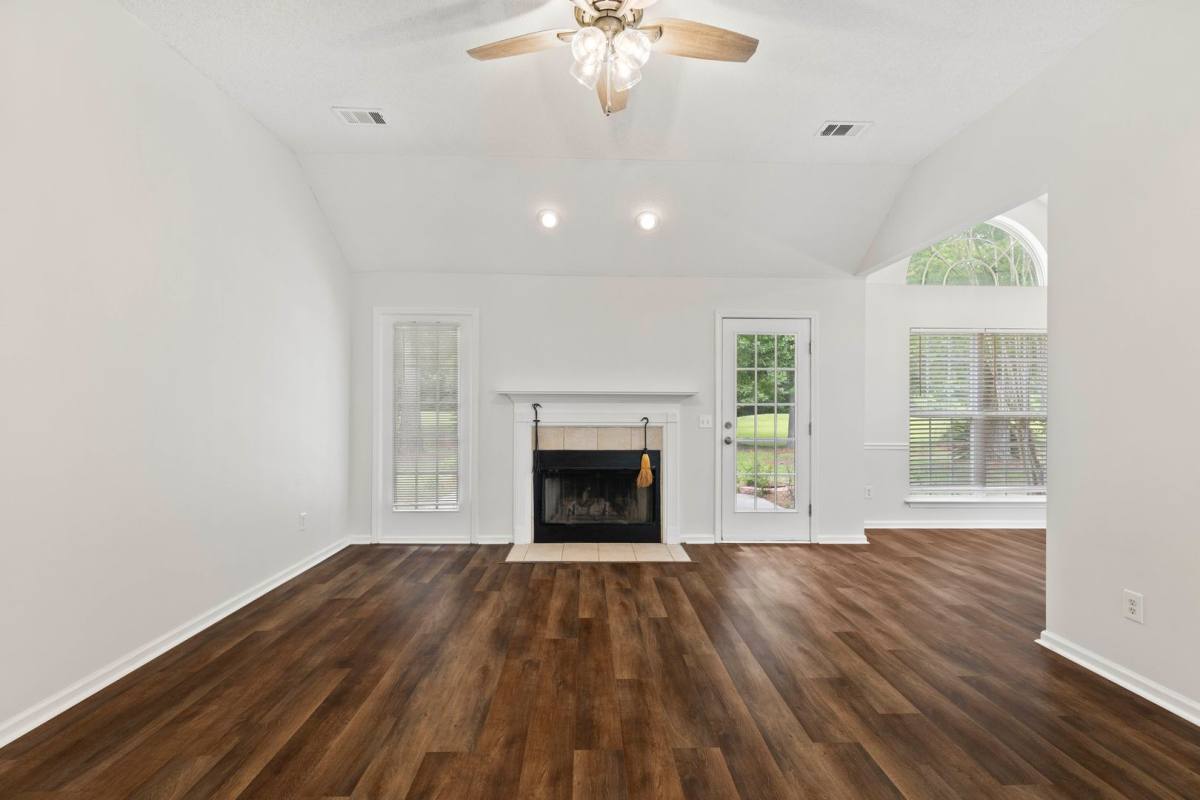 House for rent at 371 Marshview Dr, Richmond Hill, GA 31324