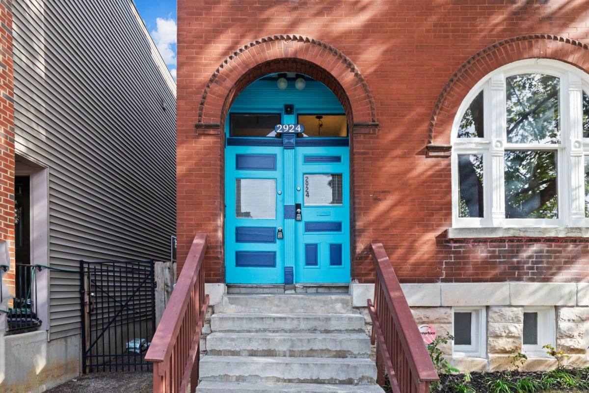 Apartment for rent at 2924 Pennsylvania Ave, Saint Louis, MO 63118