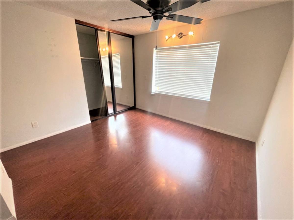 Apartment for rent at 2227 N Broadway E, Santa Ana, CA 92706