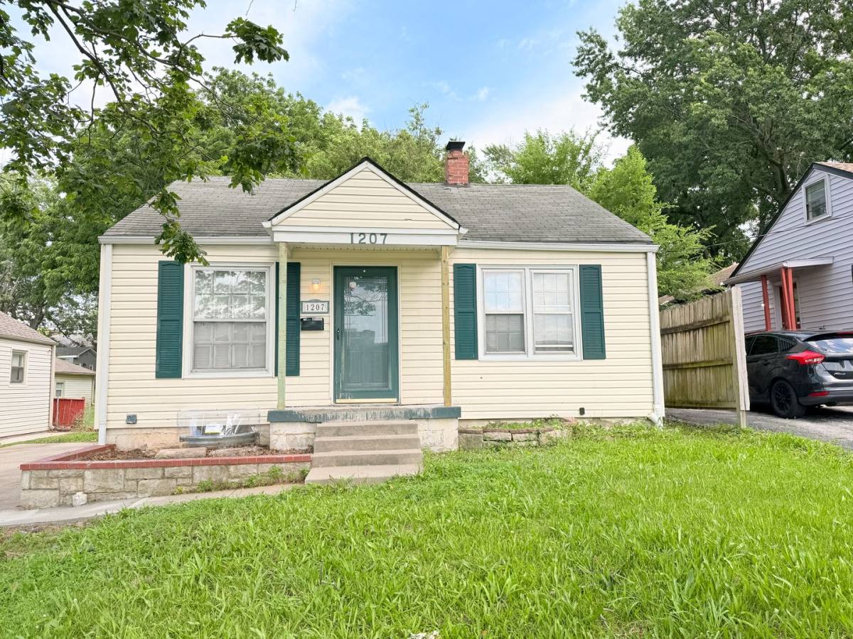 House for rent at 1207 N McCoy St, Independence, MO 64050