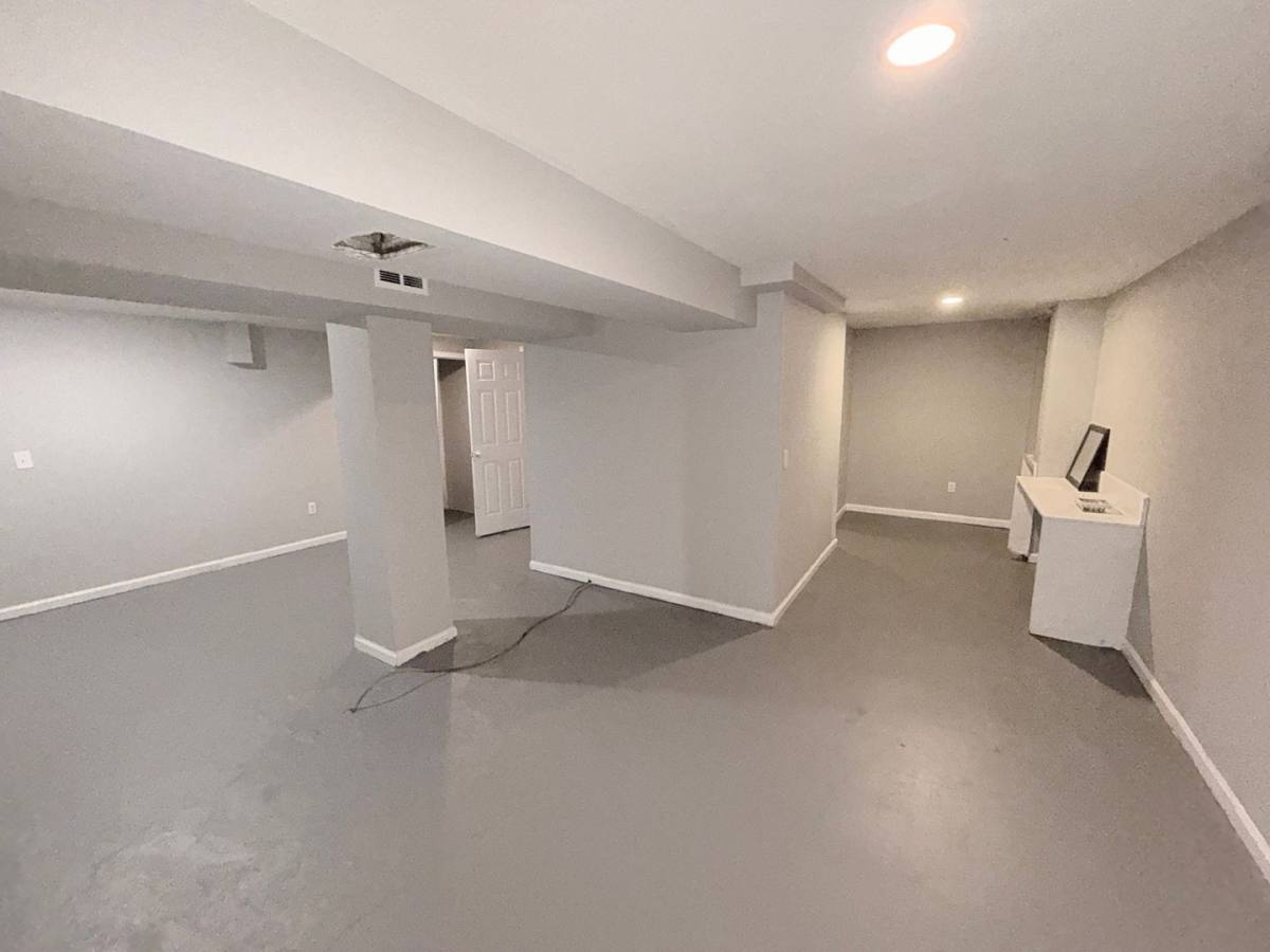 House for rent at 1207 N McCoy St, Independence, MO 64050
