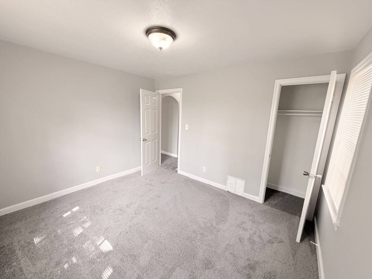 House for rent at 1207 N McCoy St, Independence, MO 64050