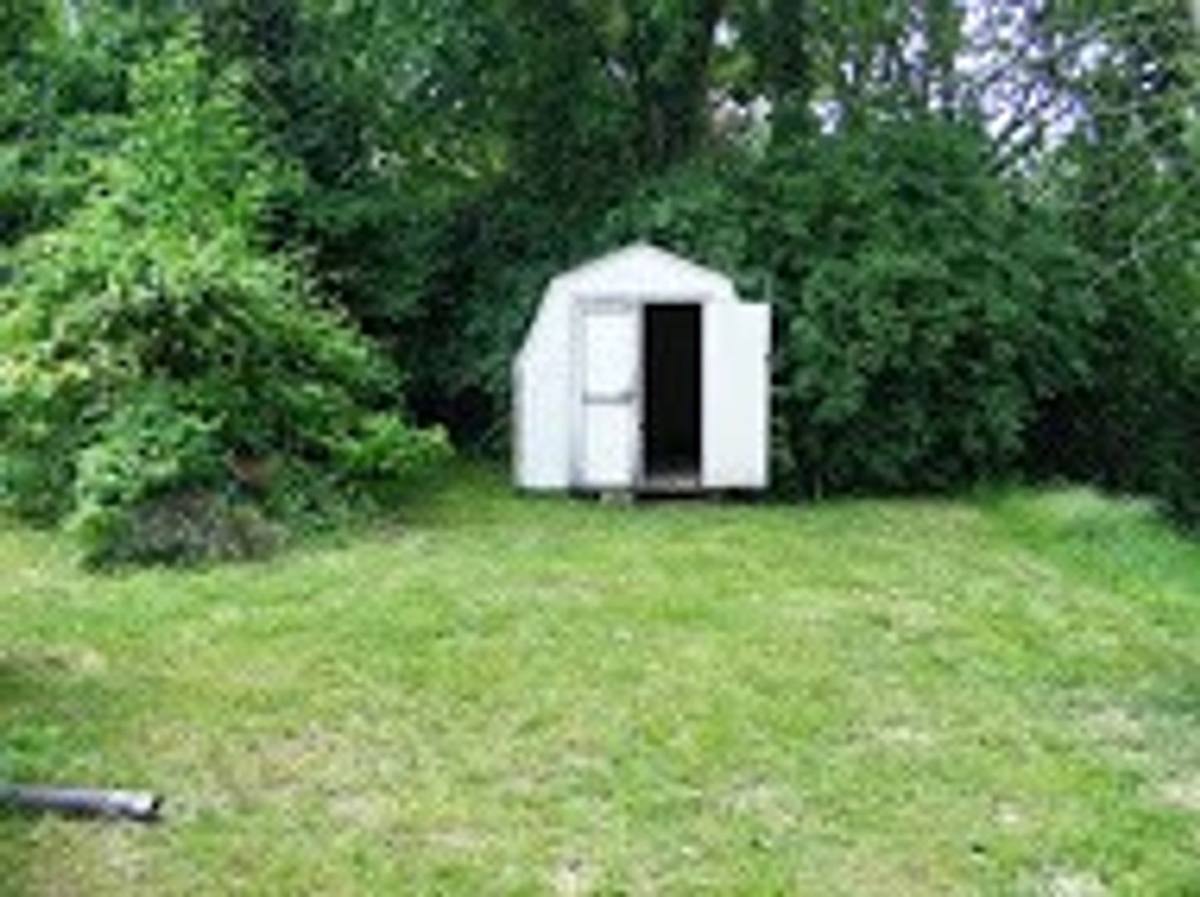 House for rent at 806 1 2 E Devon St, Independence, MO 64055
