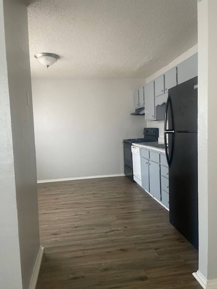 Apartment for rent at 2023 Dallas St, Fort Smith, AR 72901