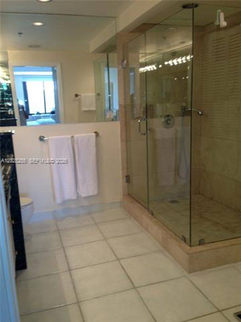 Apartment for rent at 201 Crandon Blvd, Key Biscayne, FL 33149