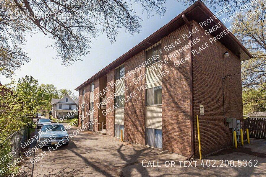 Apartment for rent at 1938 Garfield St #5, Lincoln, NE 68502