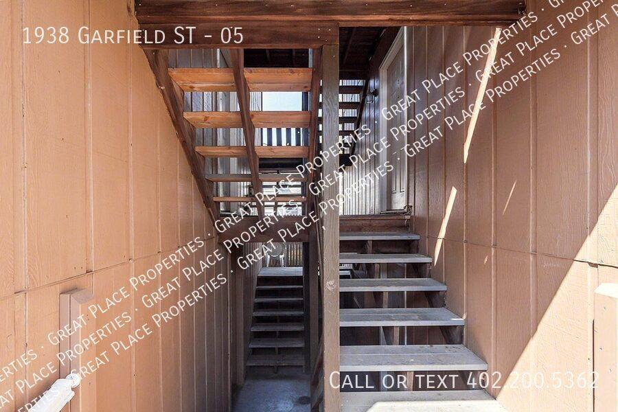 Apartment for rent at 1938 Garfield St #5, Lincoln, NE 68502