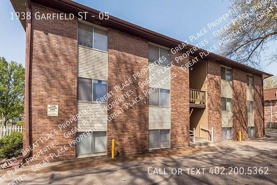 Apartment for rent at 1938 Garfield St #5, Lincoln, NE 68502
