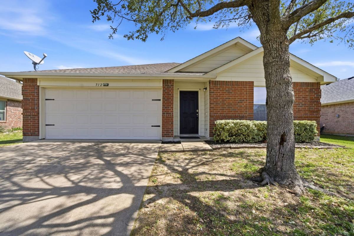 House for rent at 712 Preston Dr, Royse City, TX 75189