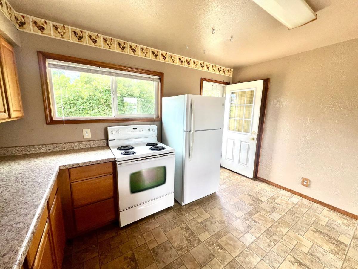 House for rent at 1680 Garfield St, North Bend, OR 97459