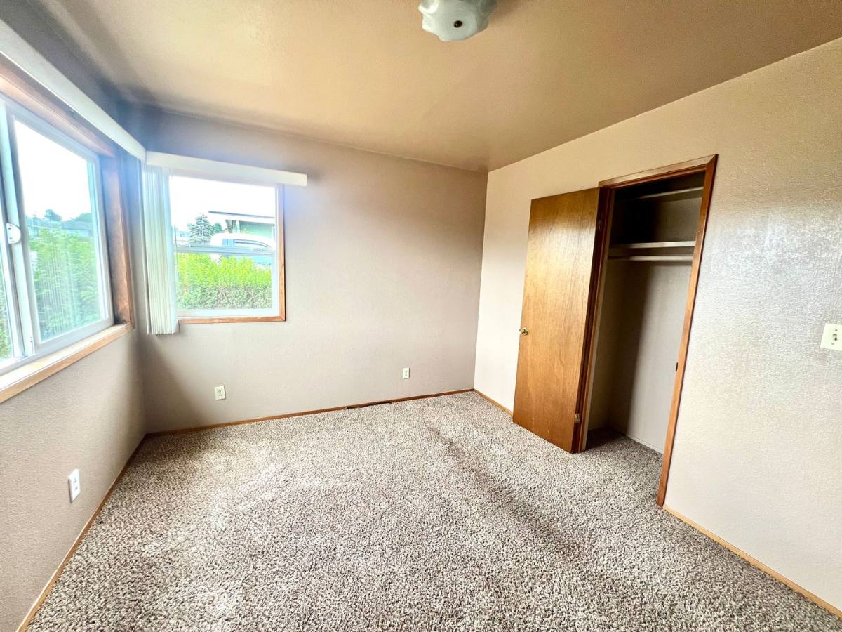 House for rent at 1680 Garfield St, North Bend, OR 97459