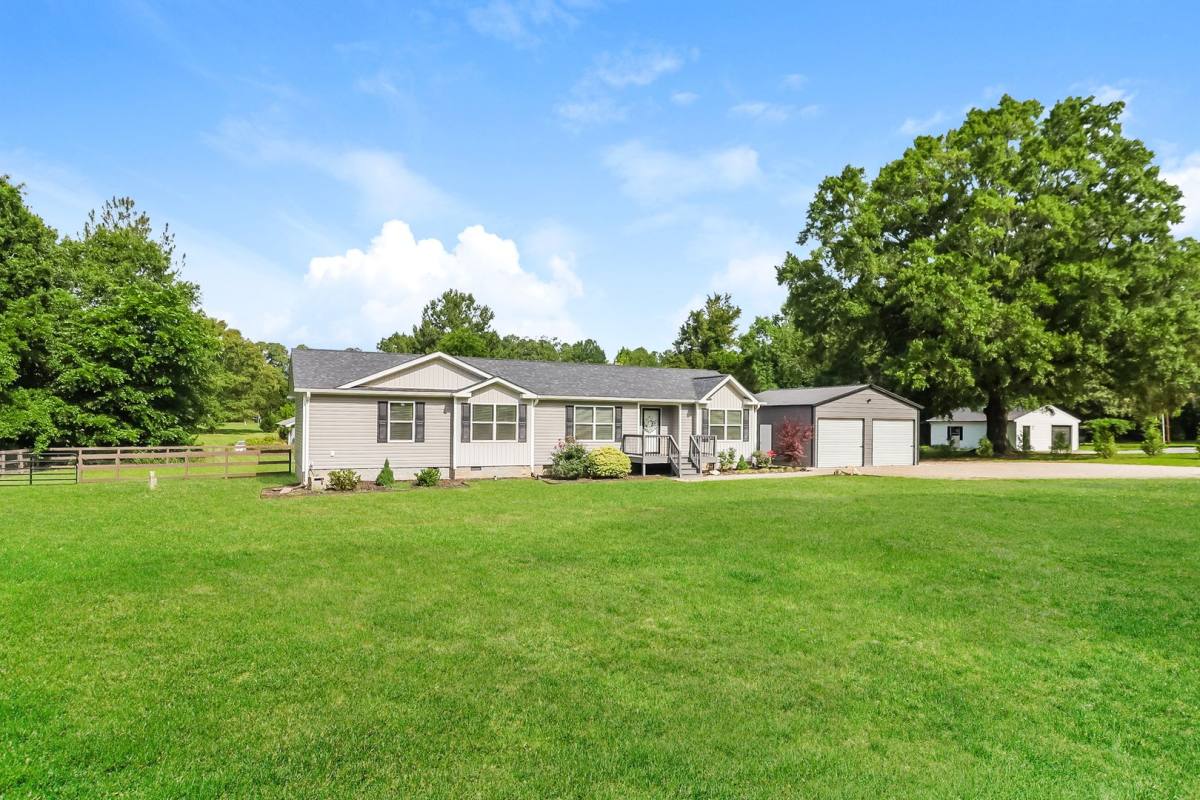 House for rent at 1299 Mount Ulla Highway, Mooresville, NC 28115