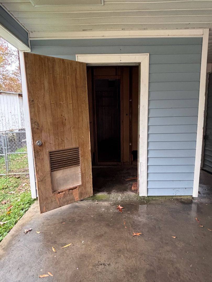 House for rent at 2860 Charleston Dr, Jackson, MS 39212