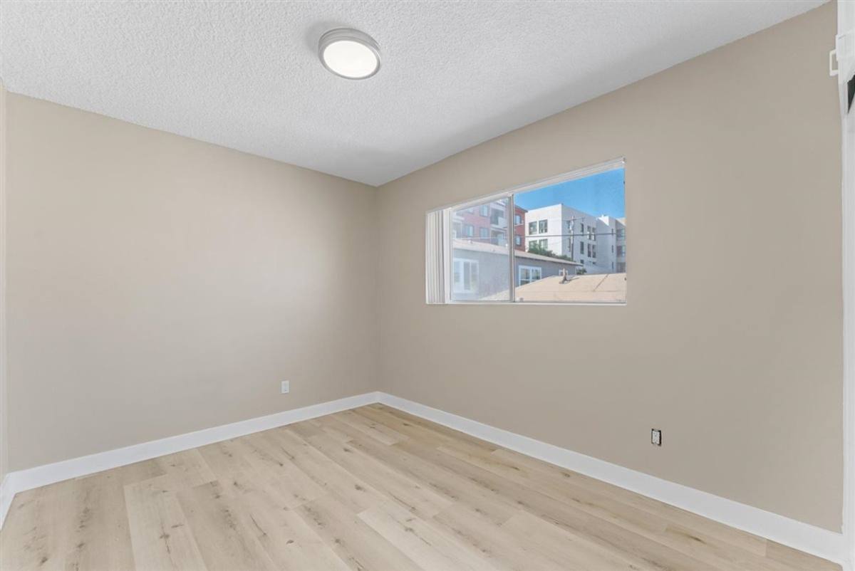 Apartment for rent at 531 W Hyde Park Blvd #14, Inglewood, CA 90302