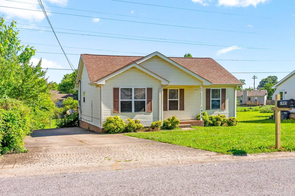 House for rent at 1985 Timberline Cr, Oak Grove, KY 42262