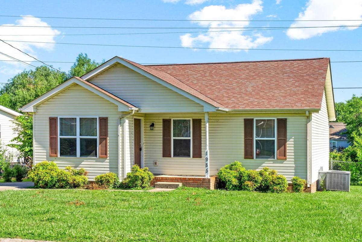 House for rent at 1985 Timberline Cr, Oak Grove, KY 42262