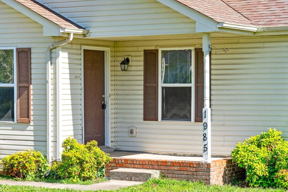 House for rent at 1985 Timberline Cr, Oak Grove, KY 42262