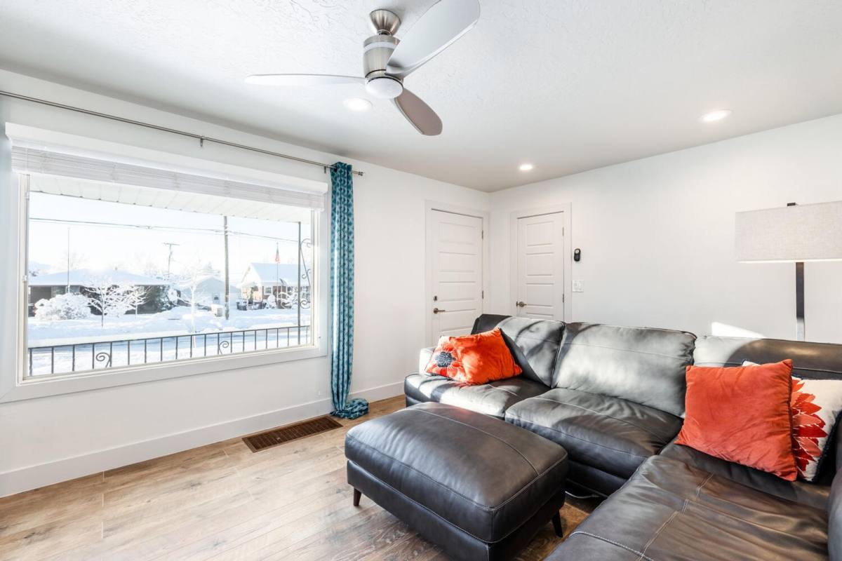 House for rent at 1813 E 1700 S, Salt Lake City, UT 84108