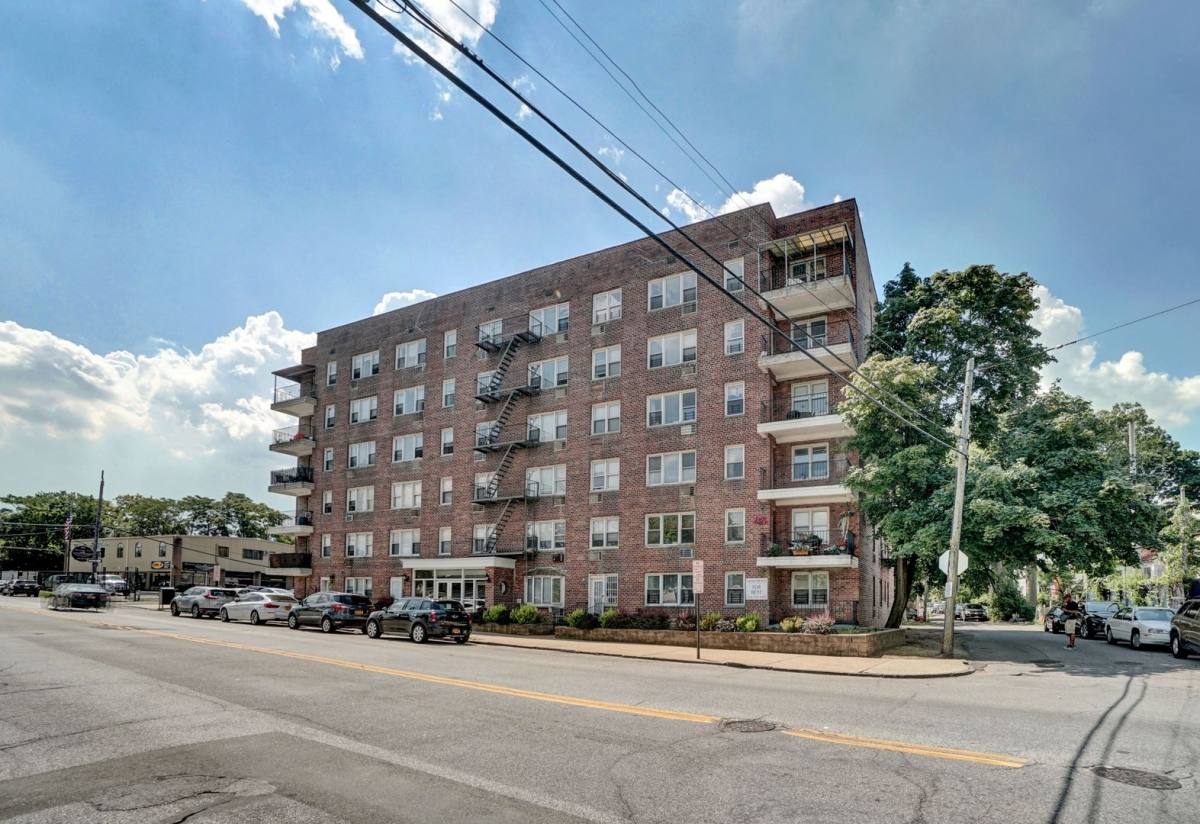 Apartment for rent at 675 McLean Ave, Yonkers, NY 10704