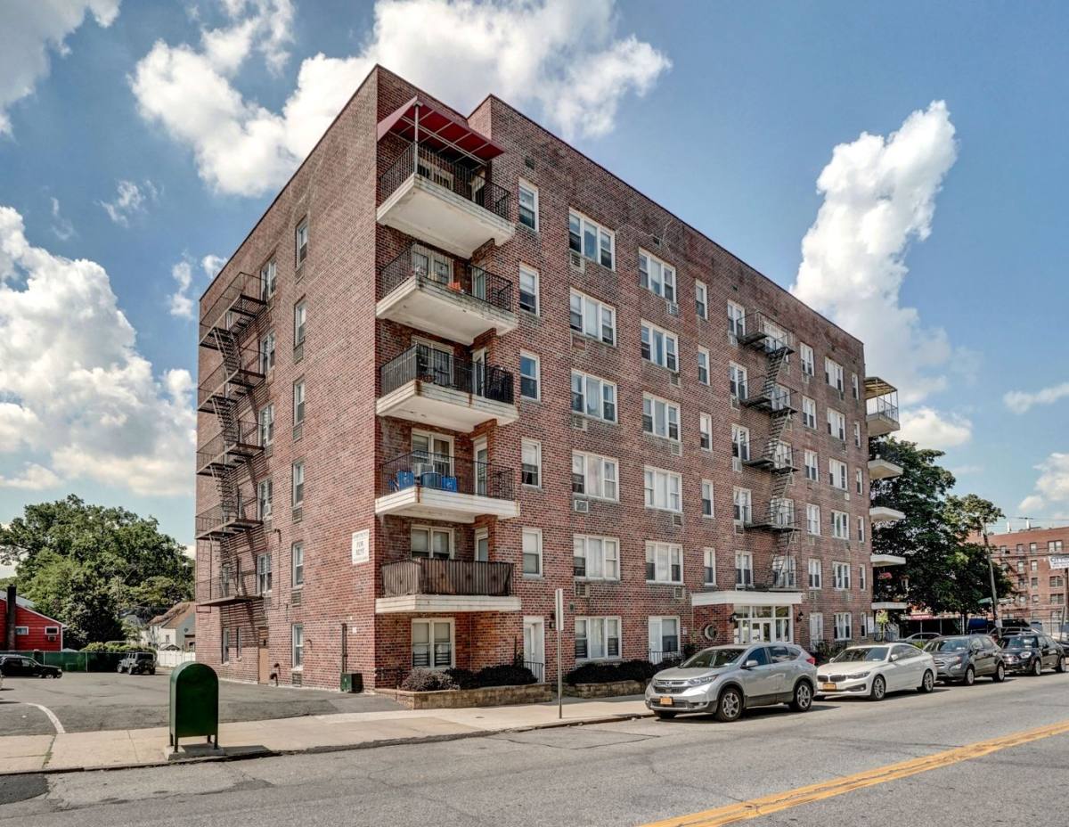 Apartment for rent at 675 McLean Ave, Yonkers, NY 10704