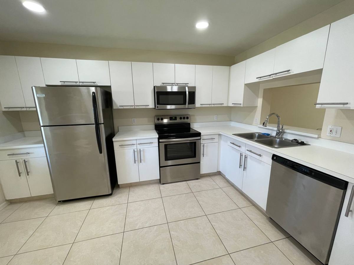 Condo for rent at 7768 Jewel Lane, Naples, FL 34109