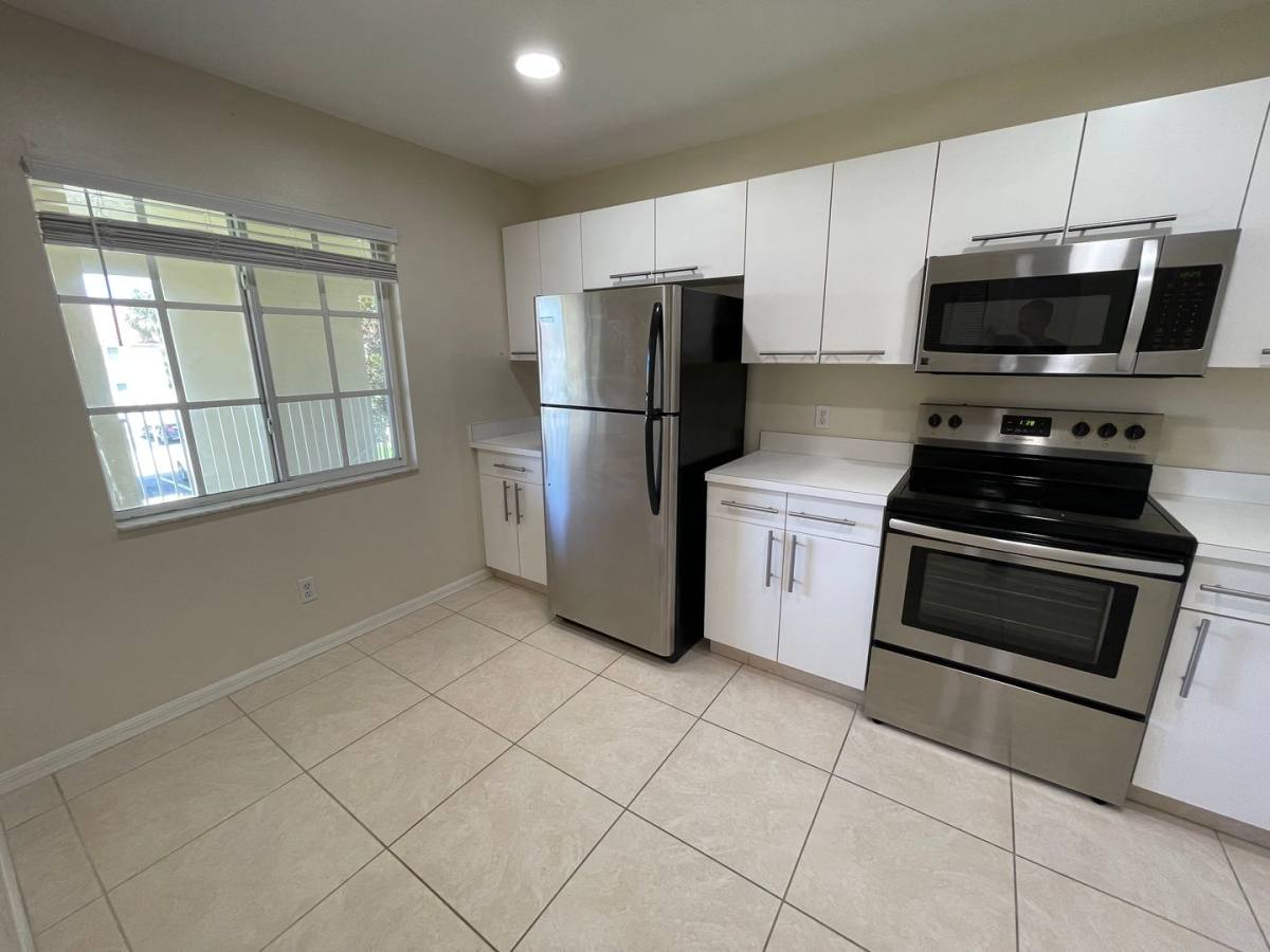 Condo for rent at 7768 Jewel Lane, Naples, FL 34109