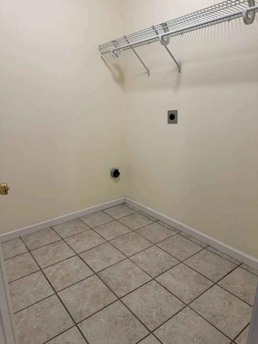 Apartment for rent at 1840 Presswood Rd, Johnson City, TN 37604
