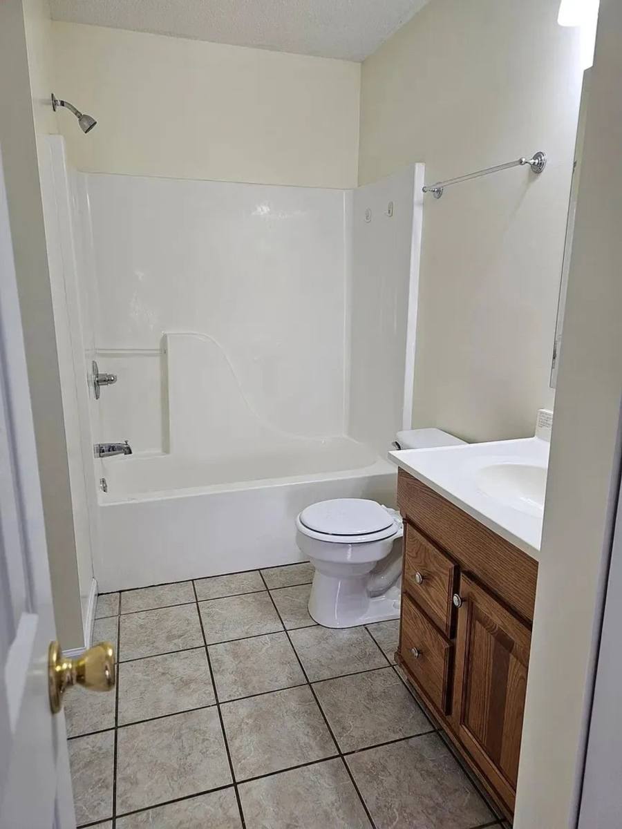 Apartment for rent at 1840 Presswood Rd, Johnson City, TN 37604