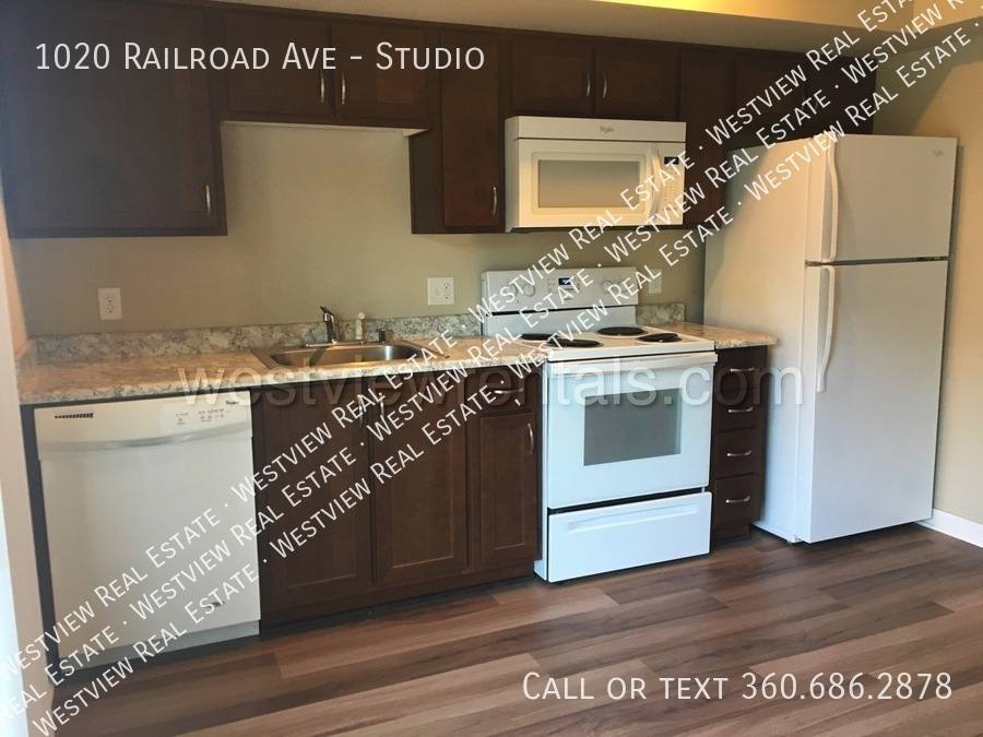 Apartment for rent at 1020 Railroad Ave, Bellingham, WA 98225