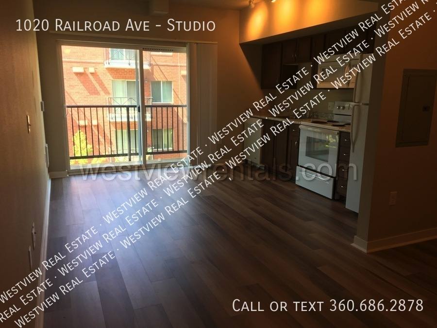 Apartment for rent at 1020 Railroad Ave, Bellingham, WA 98225