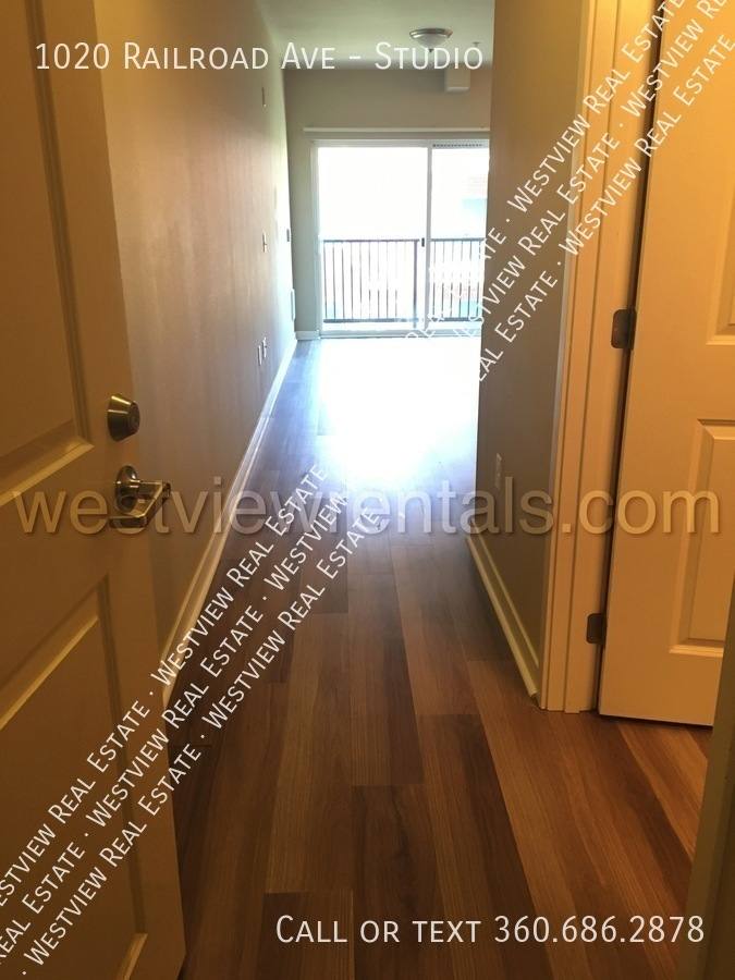 Apartment for rent at 1020 Railroad Ave, Bellingham, WA 98225