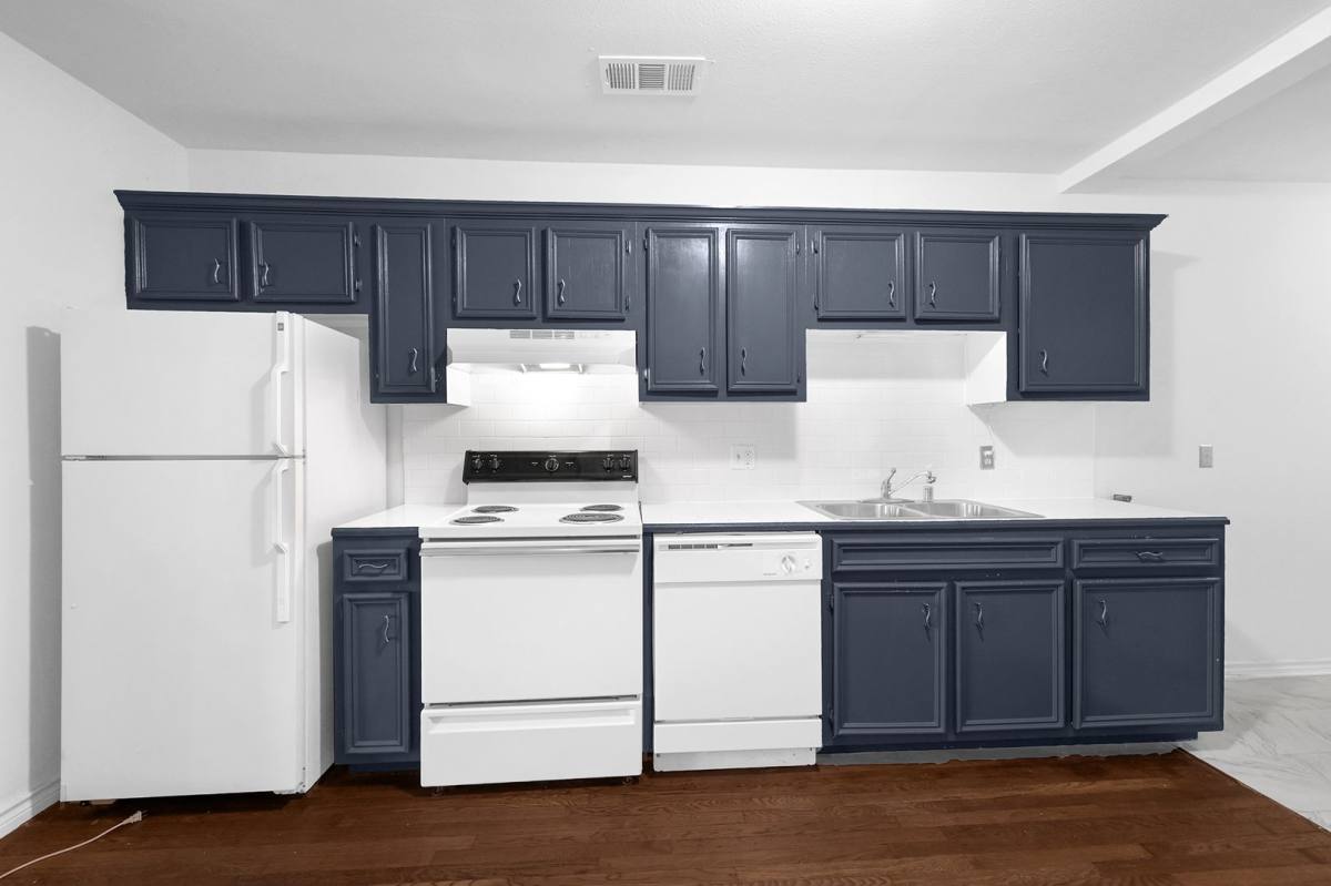 Apartment for rent at 4109 Jack St, Houston, TX 77006