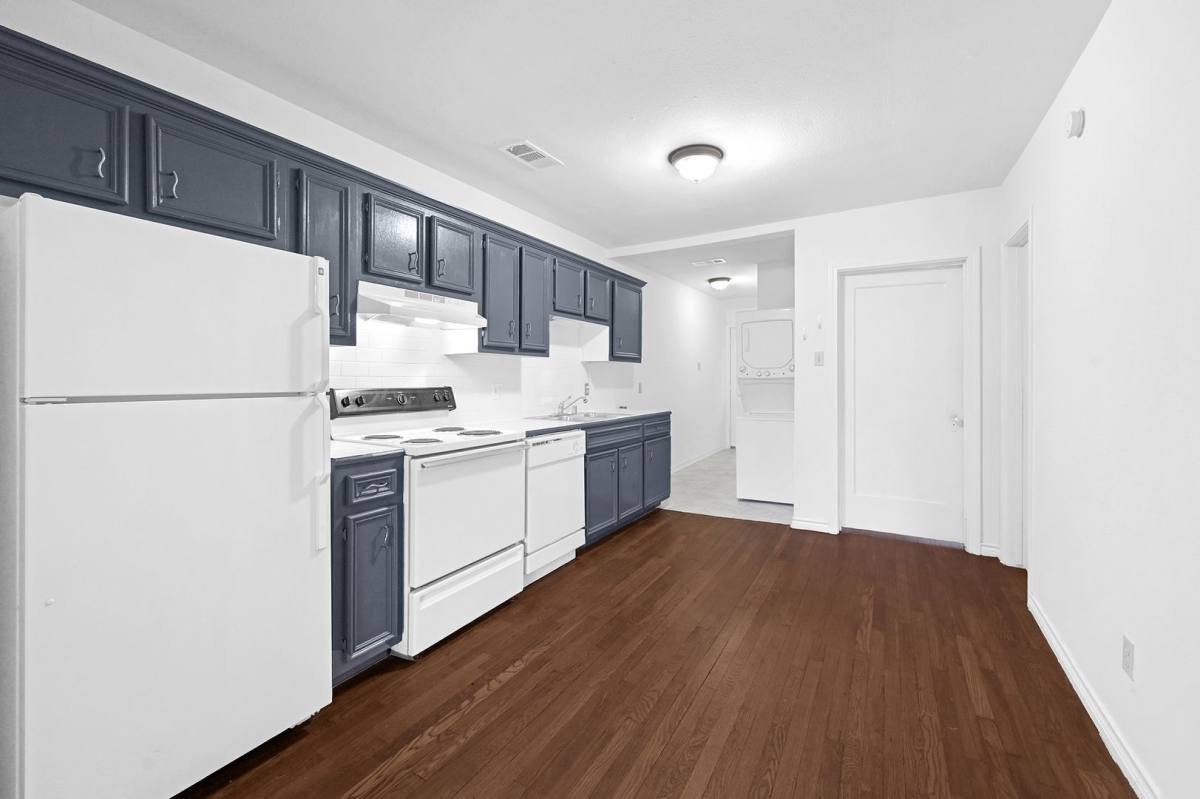 Apartment for rent at 4109 Jack St, Houston, TX 77006