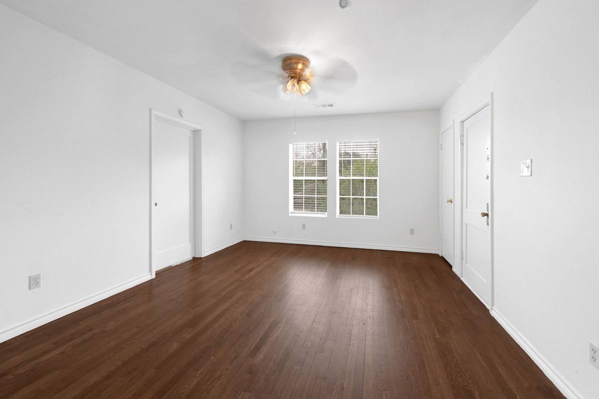 Apartment for rent at 4109 Jack St, Houston, TX 77006