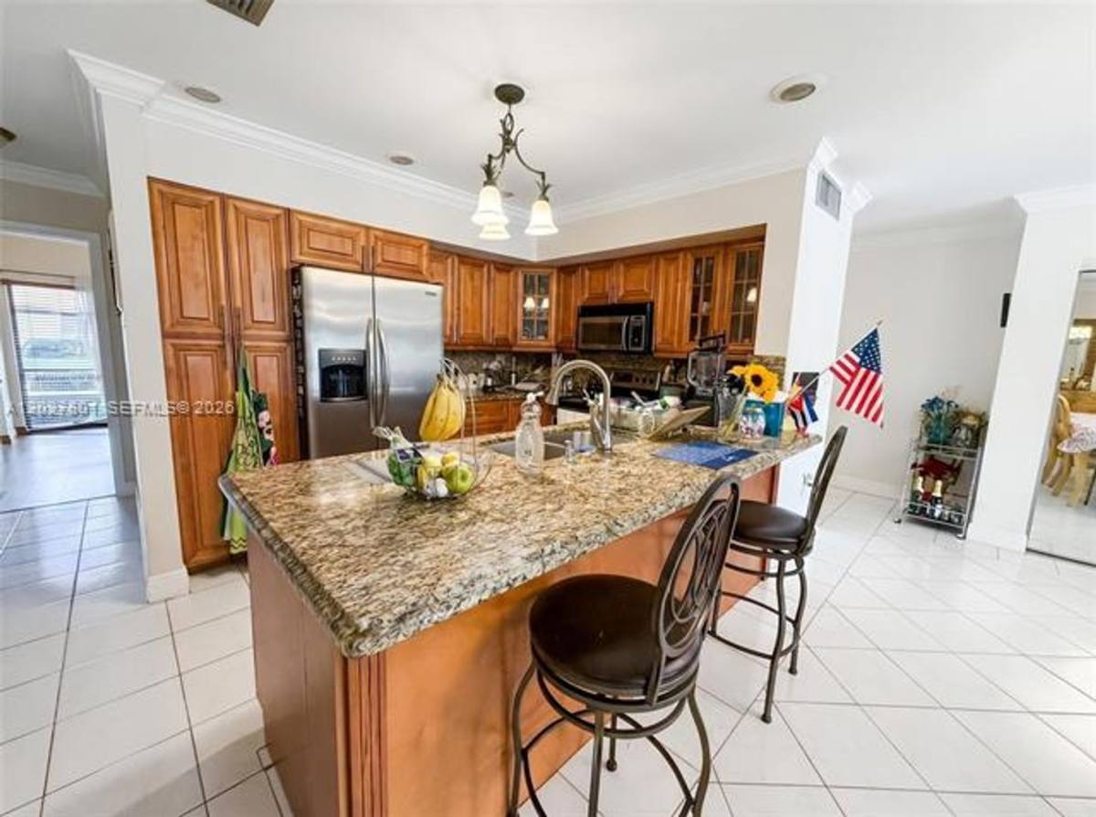 Townhouse for rent at 8317 Balgowan Rd, Hialeah, FL 33016