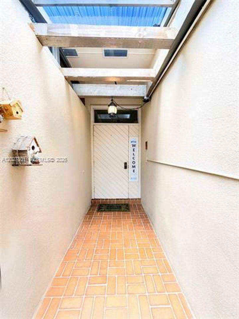 Townhouse for rent at 8317 Balgowan Rd, Hialeah, FL 33016