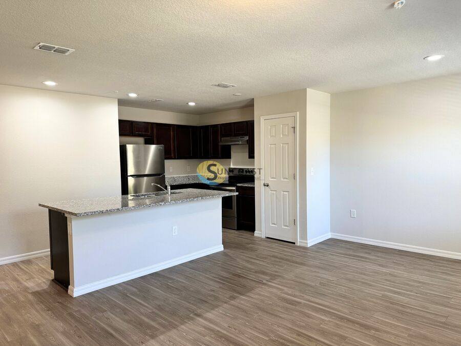 Apartment for rent at 7632 Mailes Court #7632102, Jacksonville, FL 32210