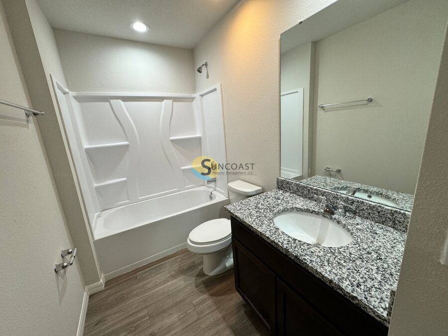 Apartment for rent at 7632 Mailes Court #7632102, Jacksonville, FL 32210
