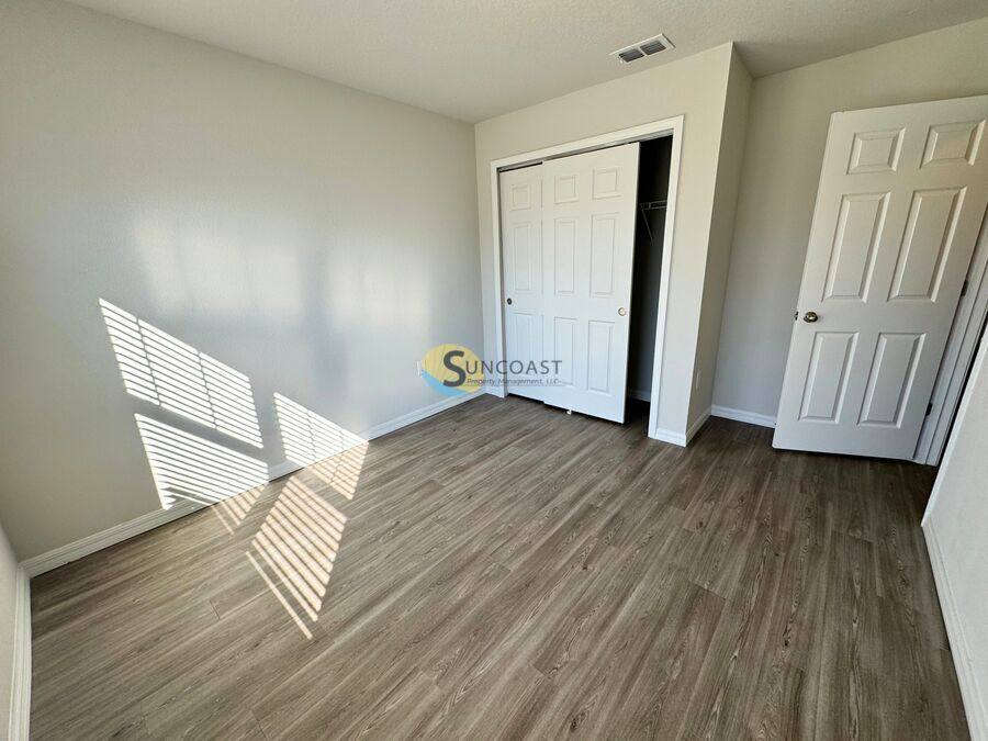 Apartment for rent at 7632 Mailes Court #7632102, Jacksonville, FL 32210