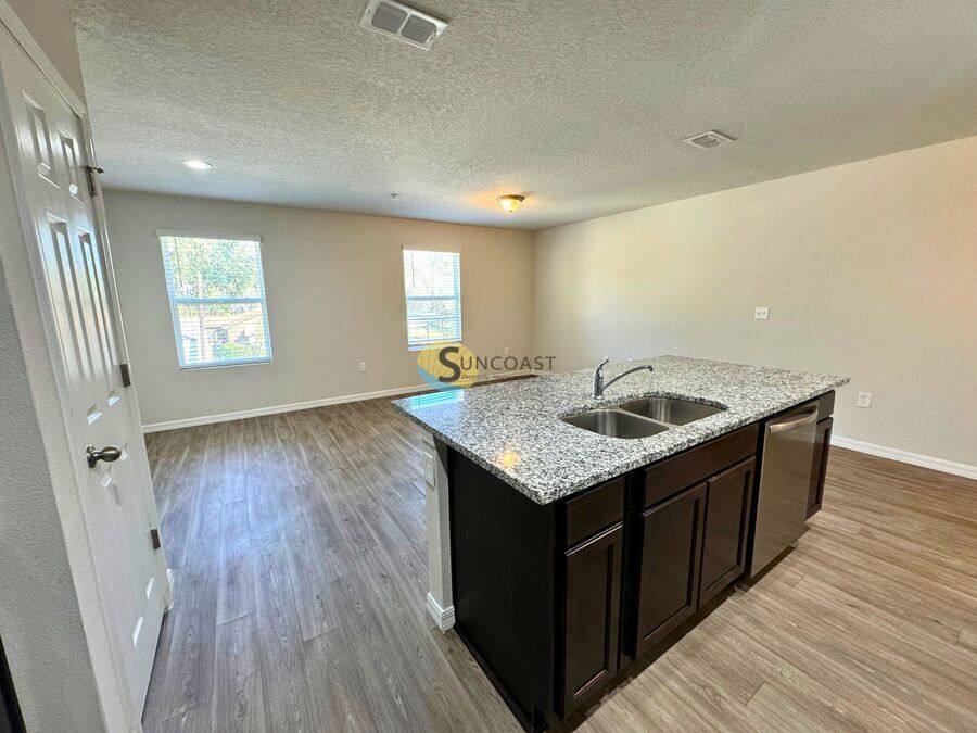 Apartment for rent at 7632 Mailes Court #7632102, Jacksonville, FL 32210